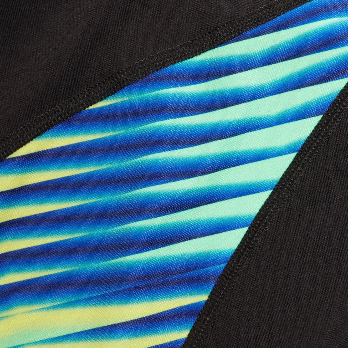 Men's Allover Digital V-Cut Aquashort Black/Blue