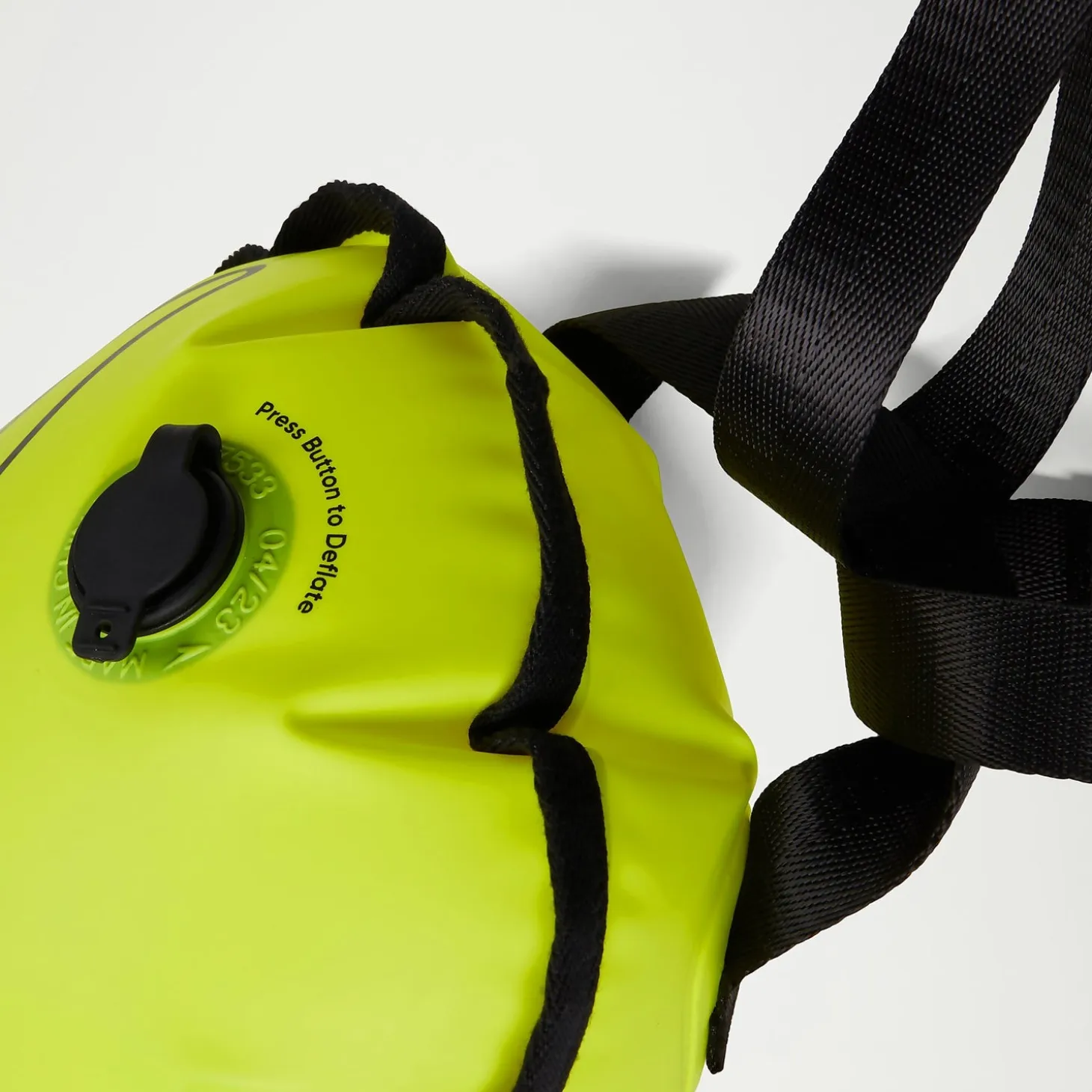 Tow Float Yellow/Black